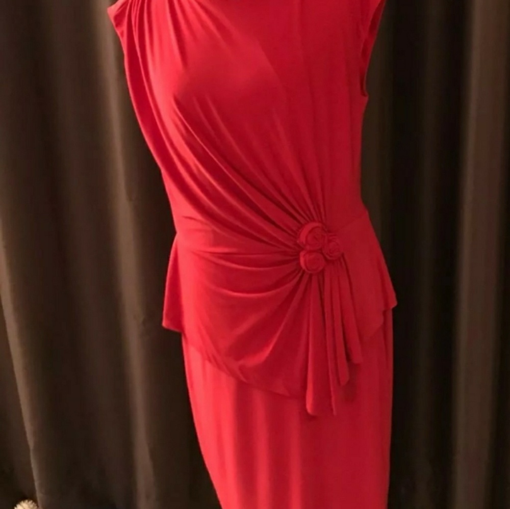 JonesNewYork Beautiful & Flattering dress